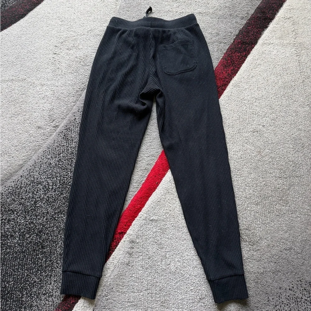 ALO Yoga Black Ribbed Joggers with Logo Patch